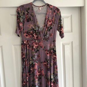Women's Floral Wrap Nursing and Maternity Dress